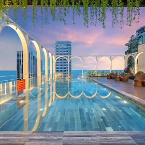 4* 酒店 Golden Lotus Luxury - Complimentary Daily Afternoon Tea